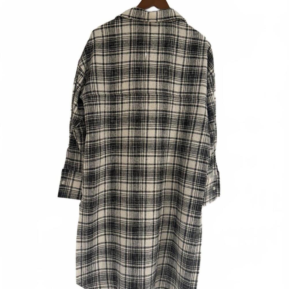 Acoa Plaid Collar Black/White Shacket - Picture 4 of 6